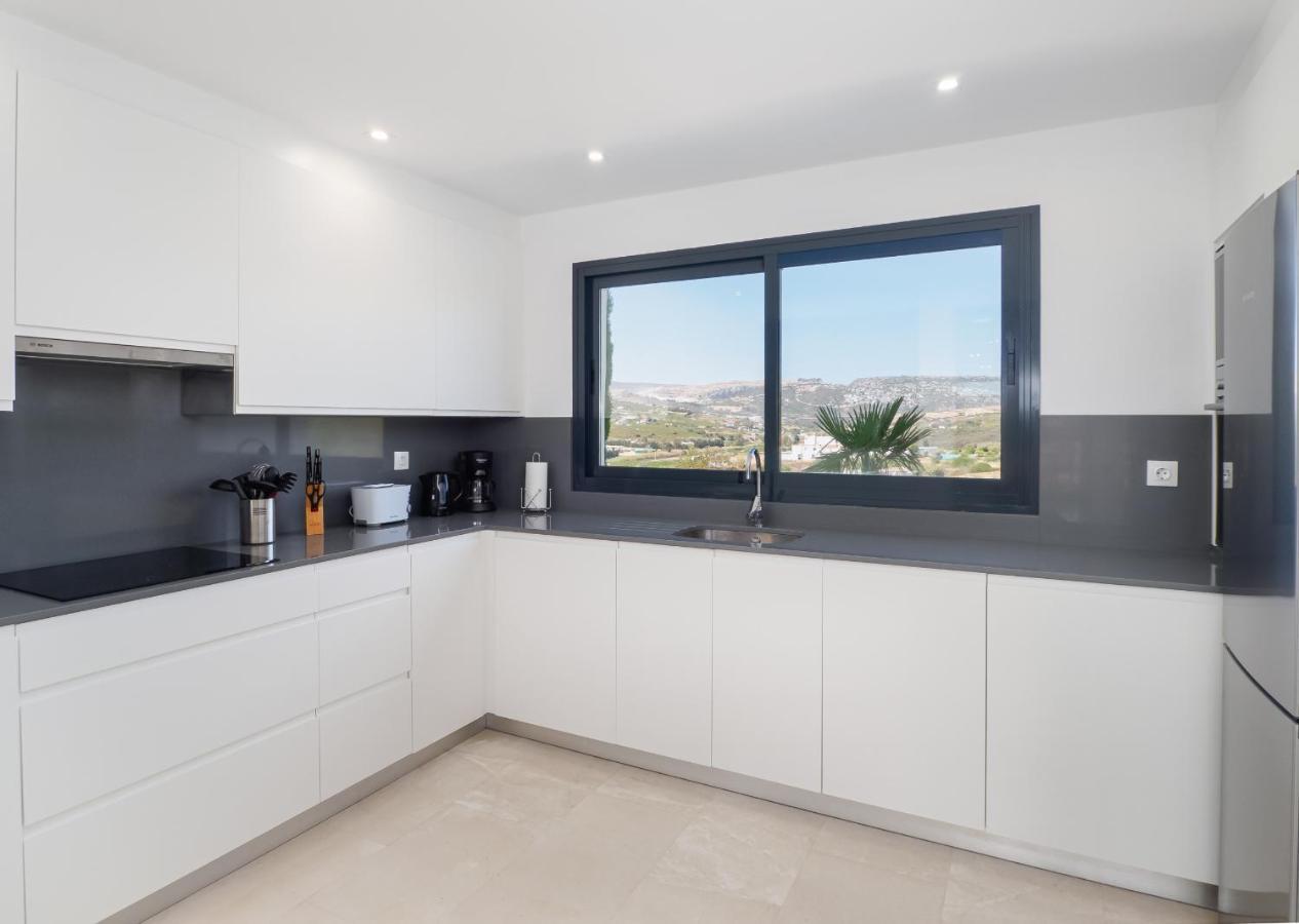 2306 - Brand New Apt, Walking Distance To Beach! Casares Eksteriør bilde
